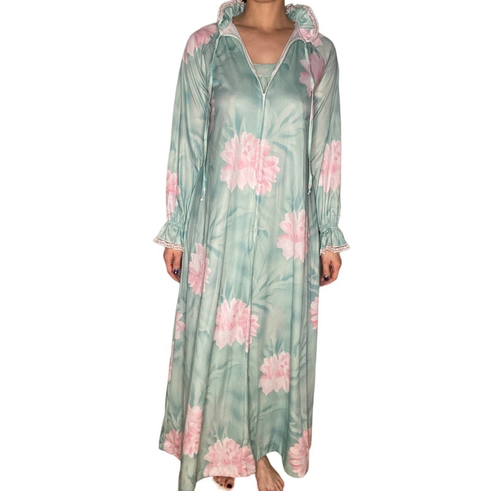 VINTAGE Mint Floral 2 Piece Nightgown Housecoat 70s Medium